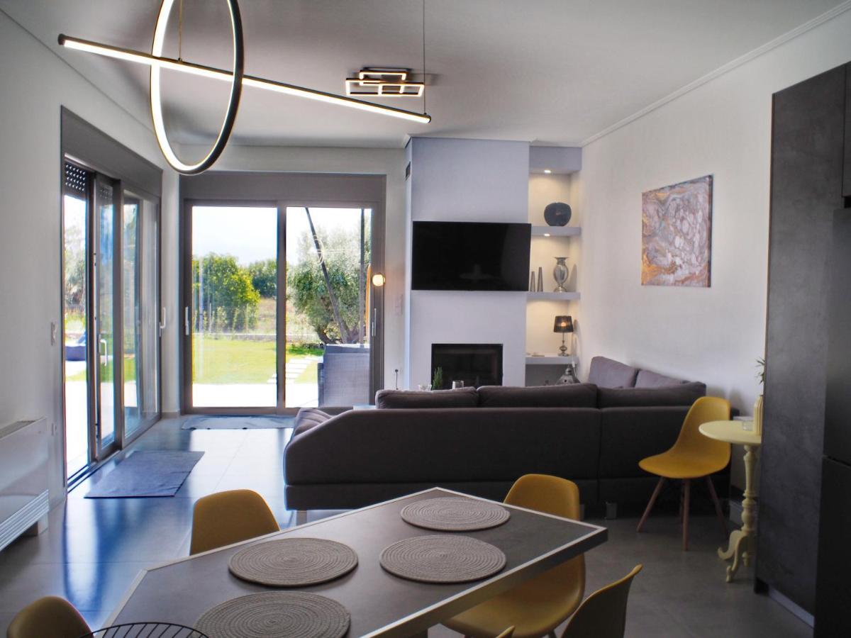 Nostos Luxury Villas With Private Pool In Nafpaktos Exterior photo